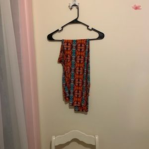 2 pair Lularoe T/C Leggings